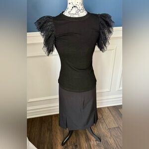 Black Skirt + Ribbed Lace Sleeve Shirt 🖤